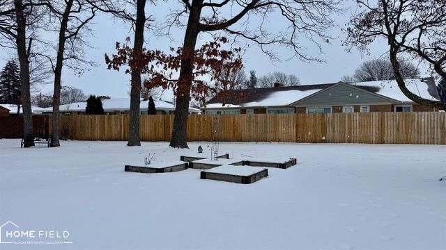 1200 N Dewey Street, Owosso, MI 48867