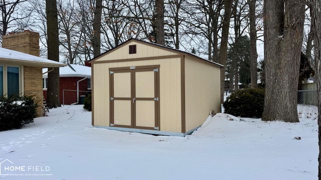 1200 N Dewey Street, Owosso, MI 48867