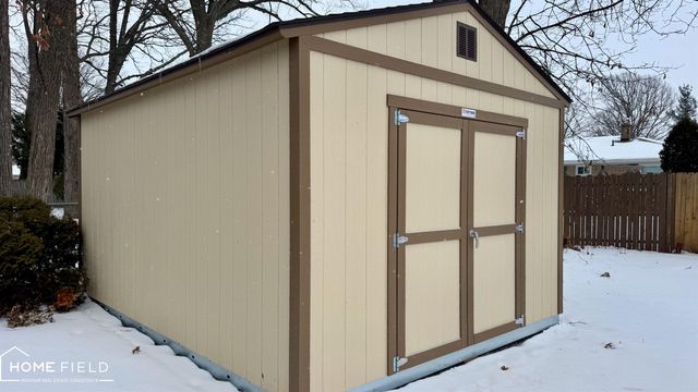 1200 N Dewey Street, Owosso, MI 48867