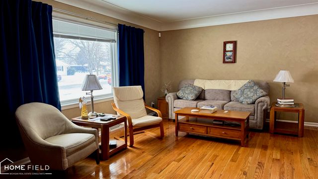 1200 N Dewey Street, Owosso, MI 48867