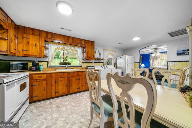 2309 Old Cedartown Road SE, Lindale, GA 30147