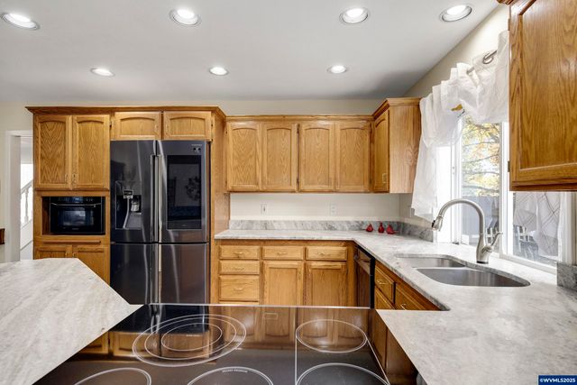 3029 Bartley Pl SE, Albany, OR 97322