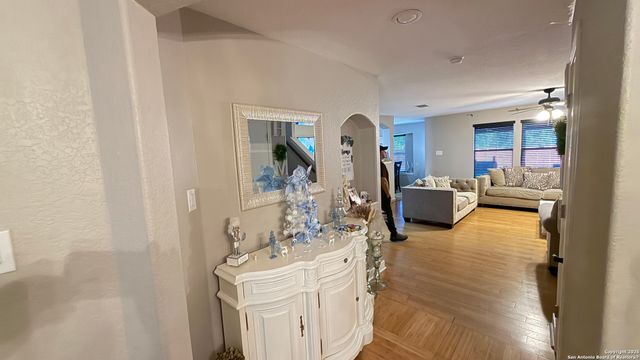 10239 Huisache Field, Helotes, TX 78023