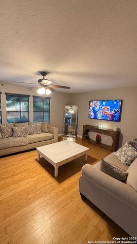 10239 Huisache Field, Helotes, TX 78023