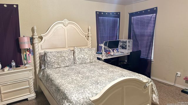 10239 Huisache Field, Helotes, TX 78023