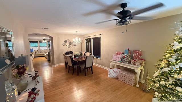 10239 Huisache Field, Helotes, TX 78023