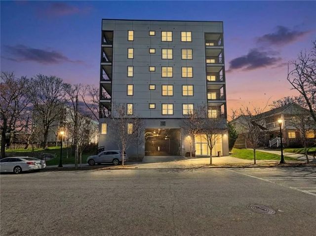 525 Parkway Drive NE 404, Atlanta, GA 30308