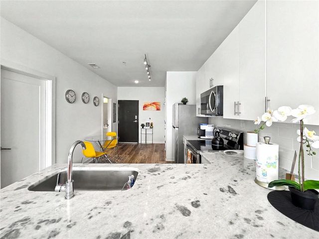 525 Parkway Drive NE 404, Atlanta, GA 30308