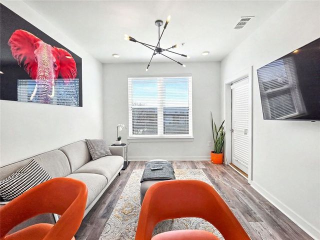 525 Parkway Drive NE 404, Atlanta, GA 30308