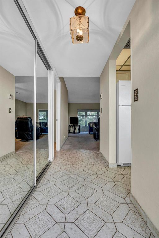 7855 NW 5th Court 203, Margate, FL 33063