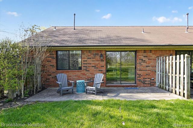 23056 Harrington Street, Clinton Township, MI 48036