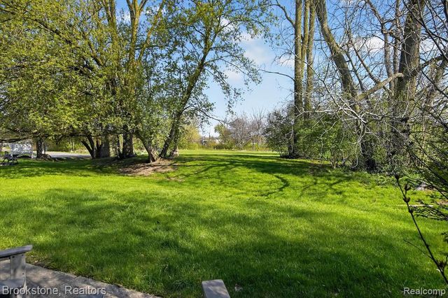 23056 Harrington Street, Clinton Township, MI 48036