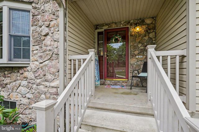 1212 OVERLOOK RD, Middletown, PA 17057