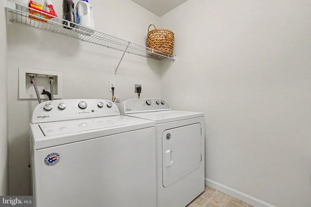 1212 OVERLOOK RD, Middletown, PA 17057