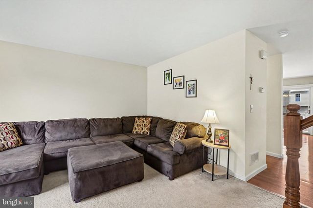 1212 OVERLOOK RD, Middletown, PA 17057