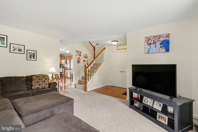 1212 OVERLOOK RD, Middletown, PA 17057