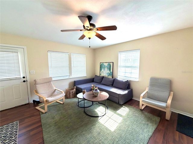5210 4TH AVENUE N, St Petersburg, FL 33710
