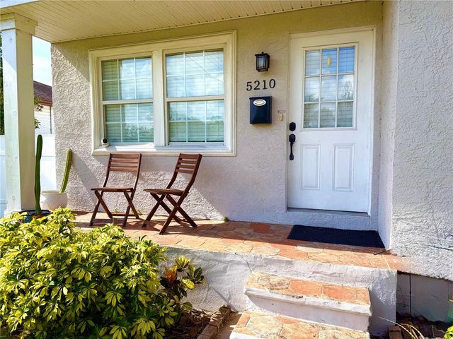 5210 4TH AVENUE N, St Petersburg, FL 33710