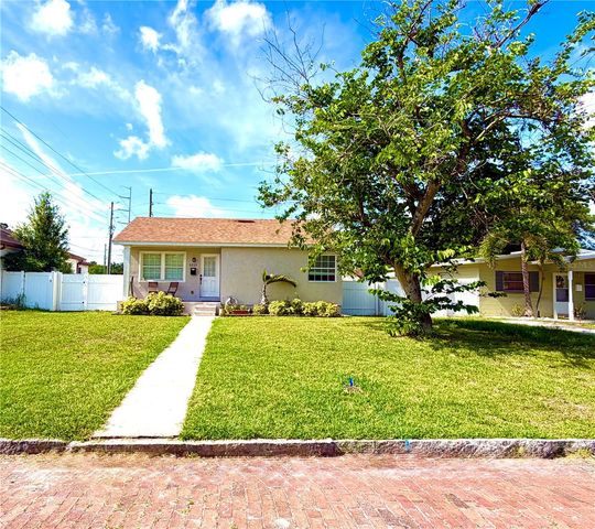 5210 4TH AVENUE N, St Petersburg, FL 33710