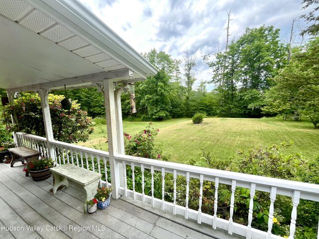 28 John Carle, Saugerties, NY 12477