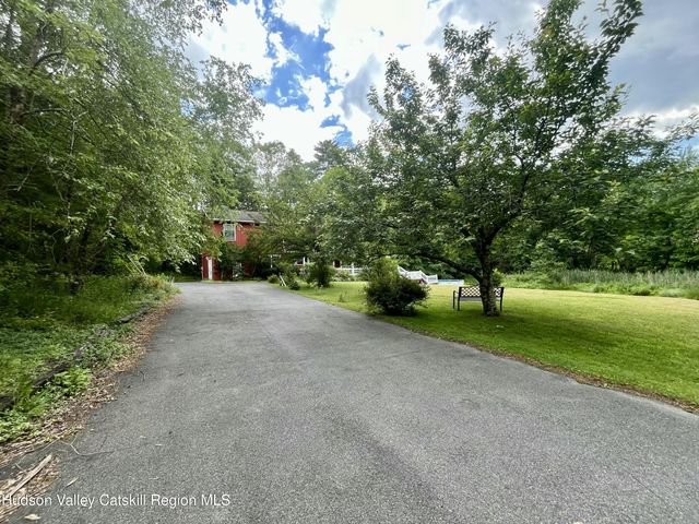 28 John Carle, Saugerties, NY 12477