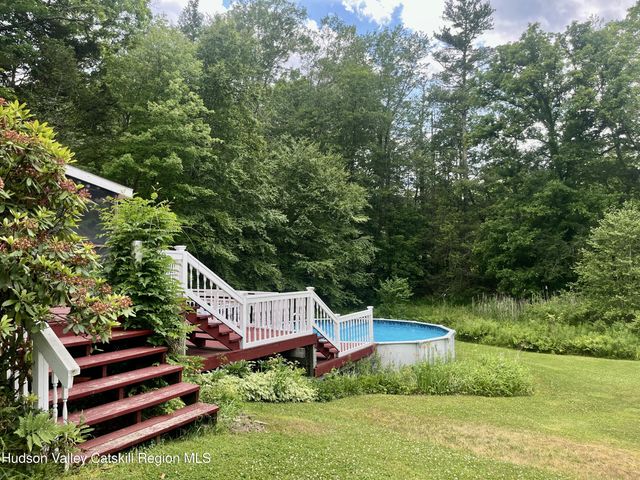28 John Carle, Saugerties, NY 12477