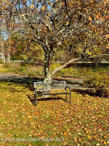 28 John Carle, Saugerties, NY 12477