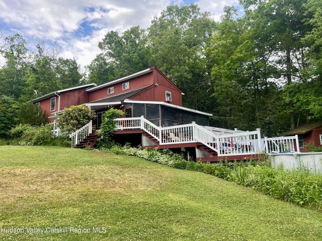 28 John Carle, Saugerties, NY 12477
