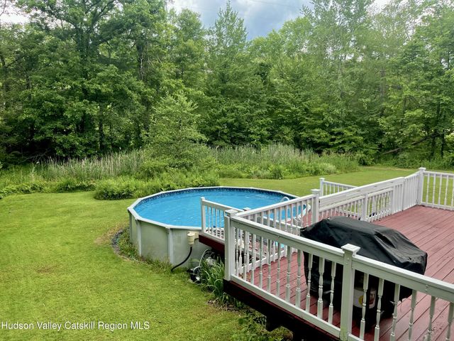 28 John Carle, Saugerties, NY 12477