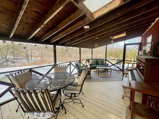 28 John Carle, Saugerties, NY 12477