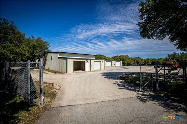 180 Spring Mountain Drive, Canyon Lake, TX 78133