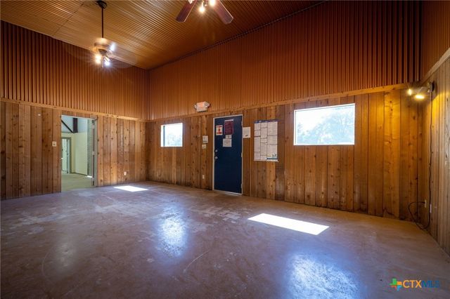180 Spring Mountain Drive, Canyon Lake, TX 78133