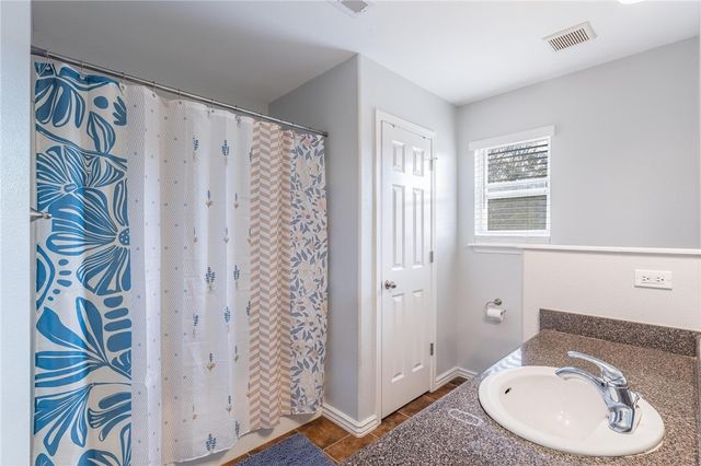 741 Iroquois Drive, Prairie Grove, AR 72753