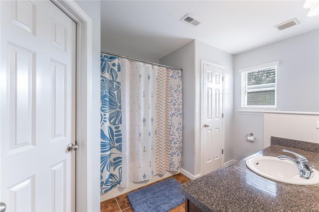 741 Iroquois Drive, Prairie Grove, AR 72753