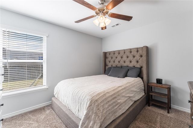 741 Iroquois Drive, Prairie Grove, AR 72753