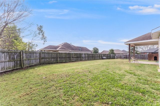 741 Iroquois Drive, Prairie Grove, AR 72753