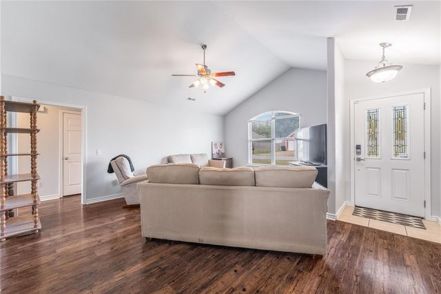 741 Iroquois Drive, Prairie Grove, AR 72753