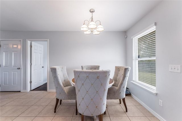 741 Iroquois Drive, Prairie Grove, AR 72753