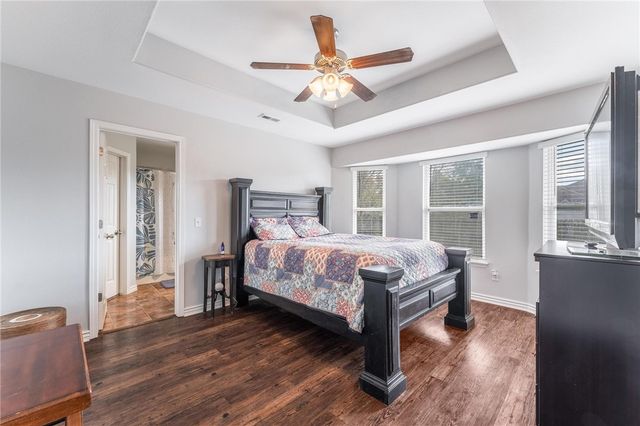 741 Iroquois Drive, Prairie Grove, AR 72753