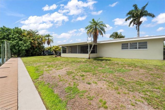 1728 Club house RD, North Fort Myers, FL 33917