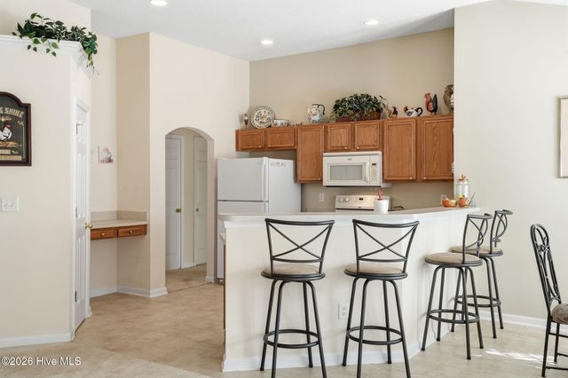 665 NW Meadowbrook Lane NW, Calabash, NC 28467