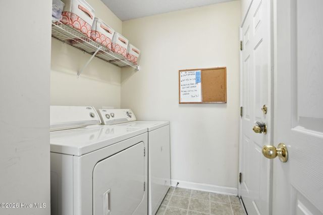 665 NW Meadowbrook Lane NW, Calabash, NC 28467