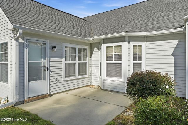 665 NW Meadowbrook Lane NW, Calabash, NC 28467