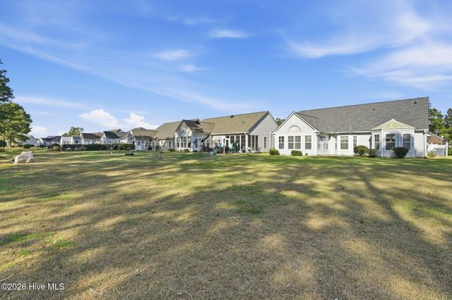 665 NW Meadowbrook Lane NW, Calabash, NC 28467