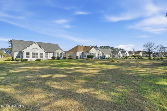 665 NW Meadowbrook Lane NW, Calabash, NC 28467