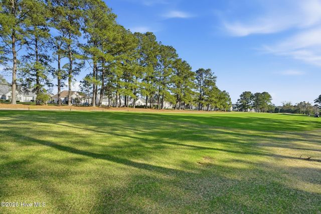 665 NW Meadowbrook Lane NW, Calabash, NC 28467