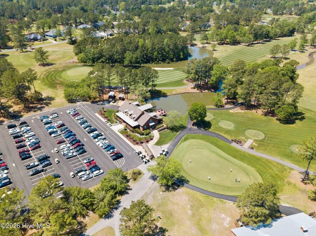 665 NW Meadowbrook Lane NW, Calabash, NC 28467