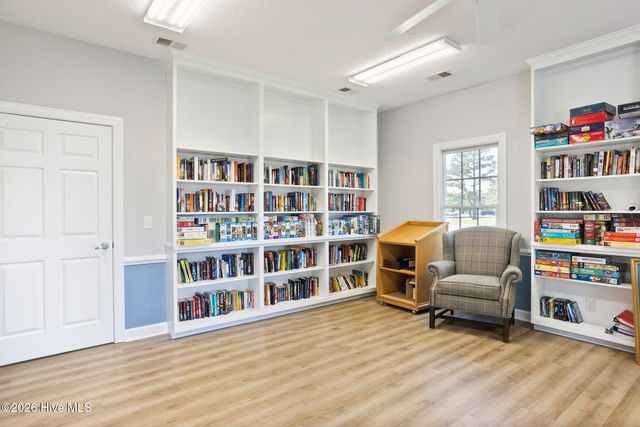 665 NW Meadowbrook Lane NW, Calabash, NC 28467