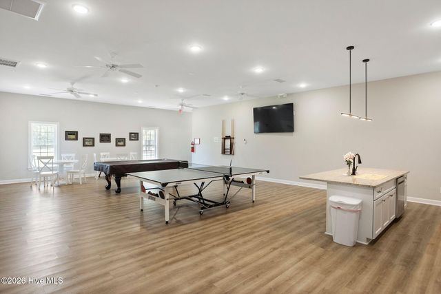 665 NW Meadowbrook Lane NW, Calabash, NC 28467