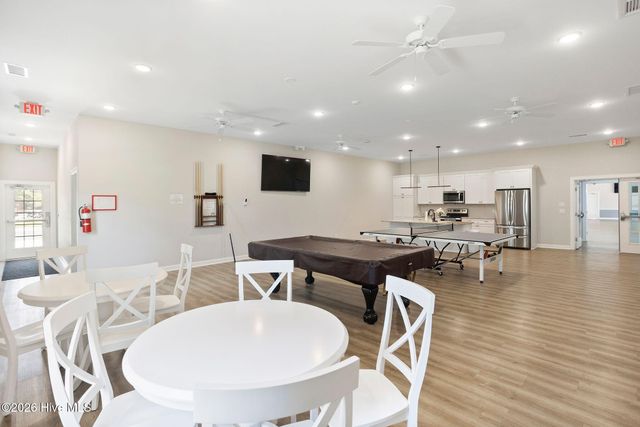 665 NW Meadowbrook Lane NW, Calabash, NC 28467